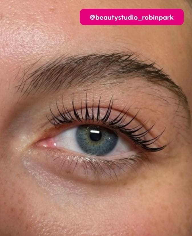 Beauty Studio lashes gallery image 1